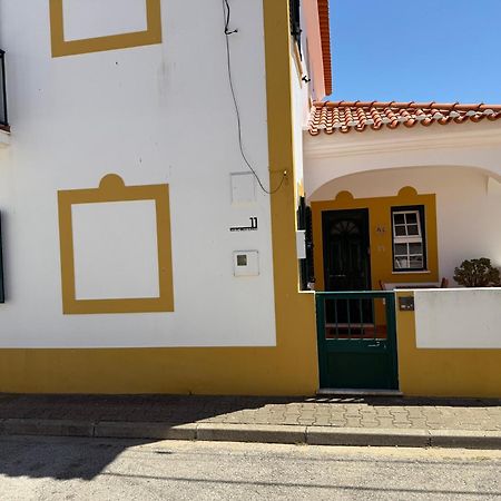 Quarto Duplo Com Terraco E Casa De Banho Privativa - Em Casa De Praia Em Almograve - Trilho Dos Pescadores Exterior foto