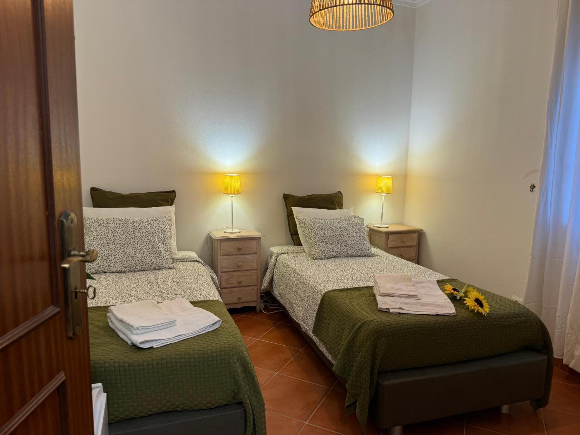 Quarto Duplo Com Terraco E Casa De Banho Privativa - Em Casa De Praia Em Almograve - Trilho Dos Pescadores Exterior foto