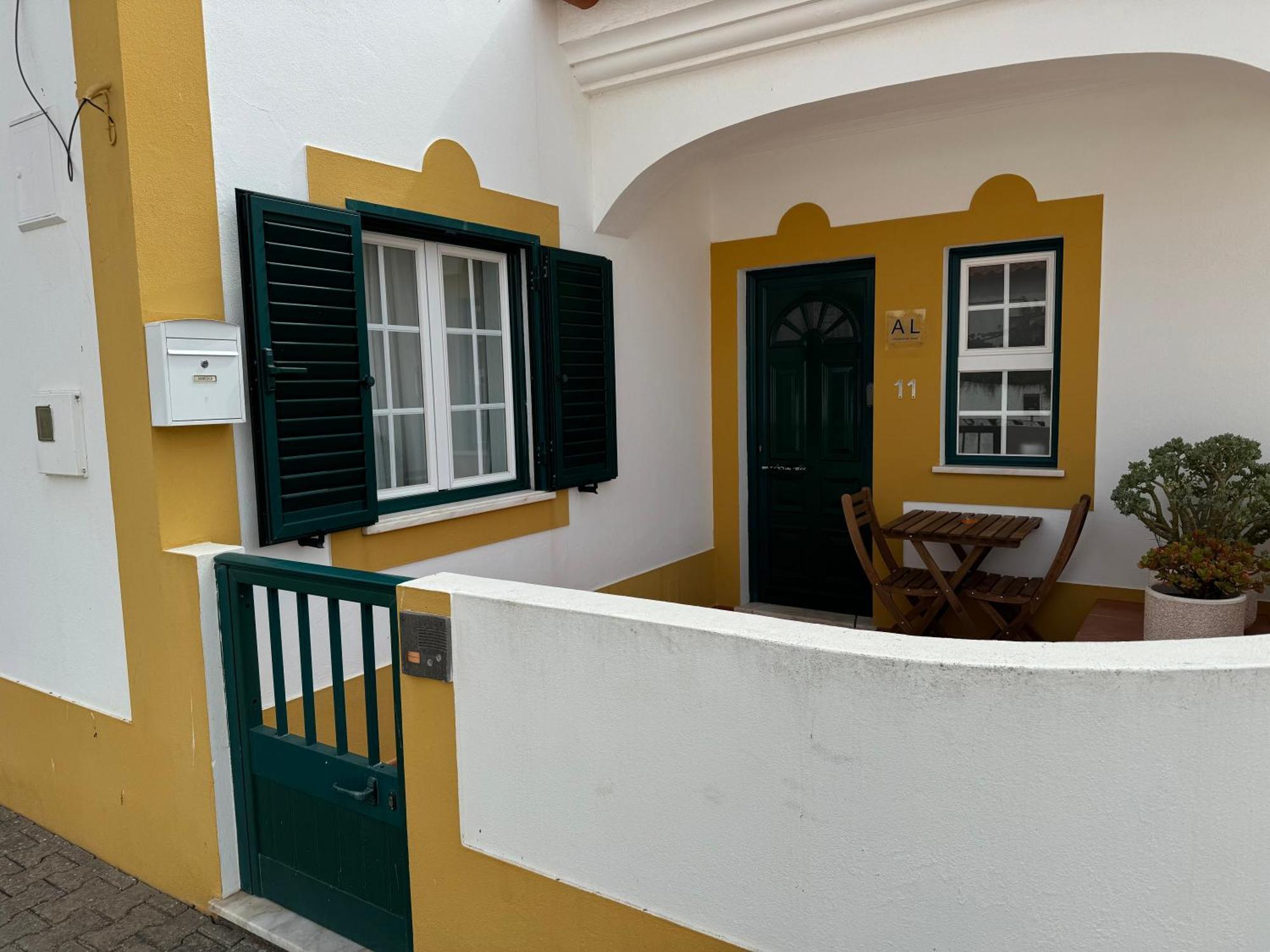 Quarto Duplo Com Terraco E Casa De Banho Privativa - Em Casa De Praia Em Almograve - Trilho Dos Pescadores Exterior foto